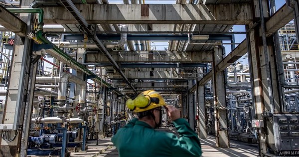 Gói vay 90 tỷ euro cho Ukraine bị một nước thành viên phủ quyết, EU đành ‘xuống nước’, đề xuất thỏa thuận bí mật về nguồn cung dầu Nga