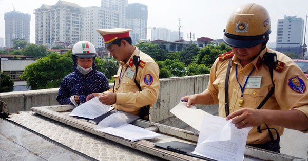 Bộ Công an làm rõ hành vi nộp trễ tiền phạt vi phạm giao thông: Sẽ bị cưỡng chế thi hành và tính thêm 0,05% tiền lãi mỗi ngày