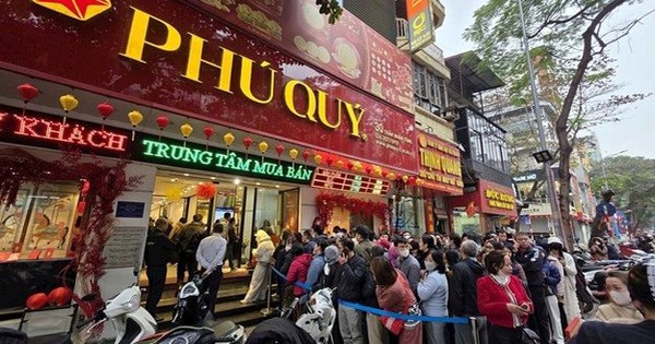 Giá bạc bật tăng hơn 6% phiên cuối tuần