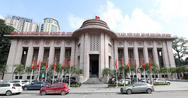 Tỷ giá USD tiếp tục tăng, lãi suất liên ngân hàng giảm mạnh, NHNN hút về 30.000 tỷ