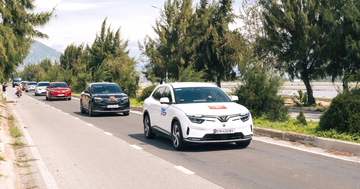 VinFast lì xì tết 'siêu khủng', miễn phí tới 3 năm sạc xe