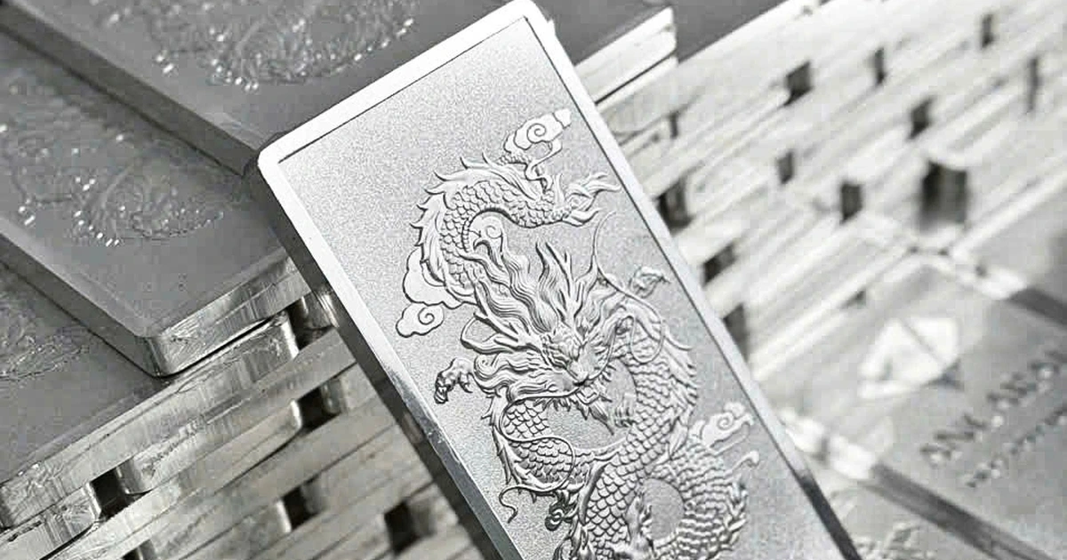 Giá bạc 'rơi' thẳng đứng, mỗi kg mất hơn 6 triệu đồng