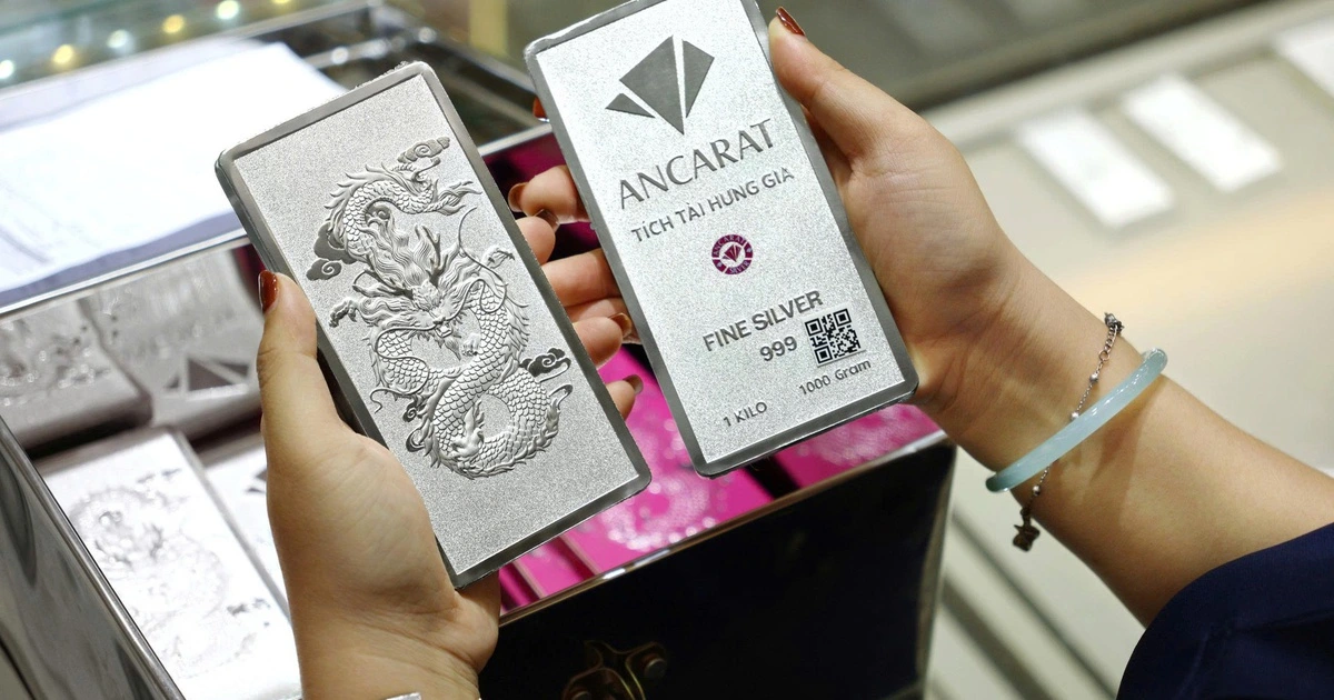 Giá bạc trên 92 triệu đồng, nhiều người tranh thủ chốt lời