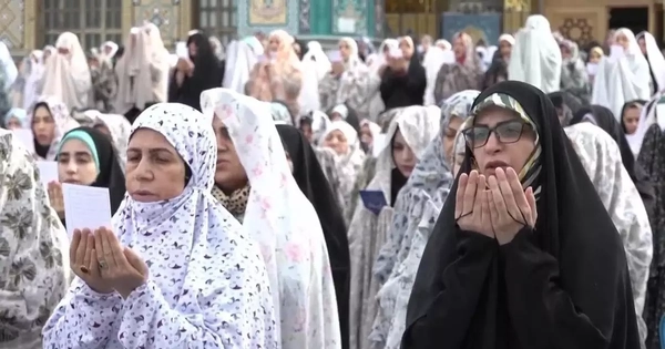 Hàng triệu người Iran nhận thông báo lạ từ ứng dụng cầu nguyện
