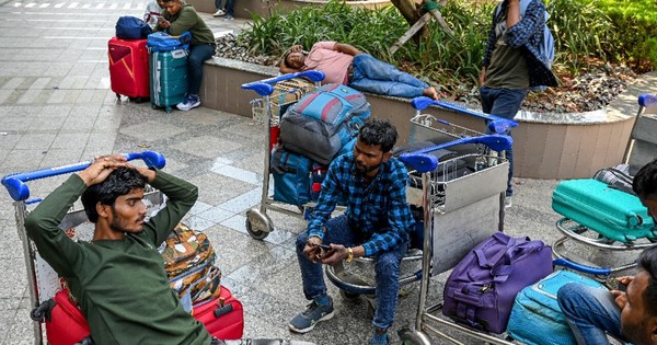 Hàng không toàn cầu “đảo lộn” vì xung đột tại Trung Đông: Hàng ngàn người mắc kẹt đến lúc nào?