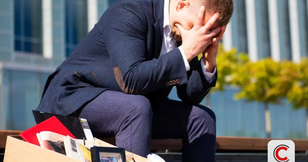 Nỗi lo sa thải hàng loạt bao trùm Phố Wall