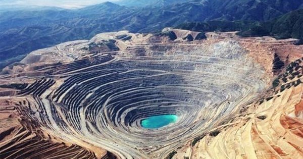 Ngoài dầu mỏ, Iran còn sở hữu kho báu trữ lượng hàng chục triệu tấn dưới lòng đất