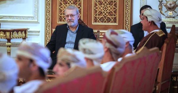 Người cầm trịch sau hậu trường ở Iran lộ diện