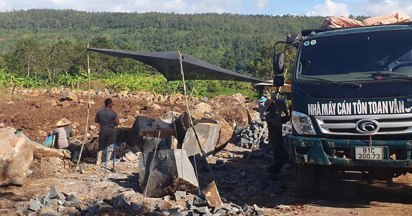 Tỉnh Gia Lai đã chỉ đạo quyết liệt nhưng "đá tặc" vẫn lộng hành, nhiều người tiếp tục bức xúc
