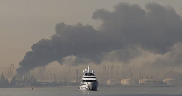 Cuộc chiến ở Iran đánh vào 'huyết mạch’ thương mại toàn cầu?