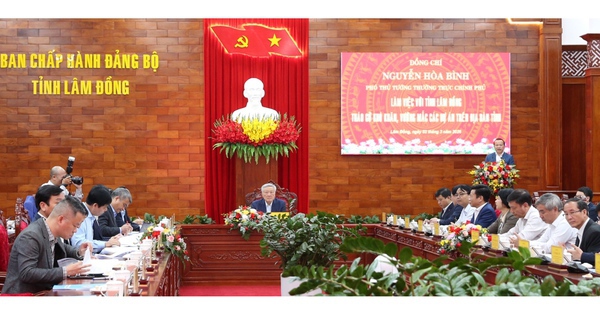 Phó Thủ tướng Thường trực Nguyễn Hòa Bình làm việc với tỉnh Lâm Đồng về việc tháo gỡ khó khăn, vướng mắc cho các dự án