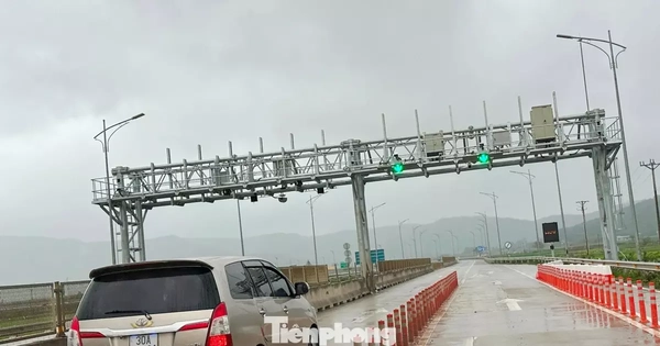 Tận thấy các trạm thu phí tự động hiện đại vừa vận hành trên cao tốc Bắc - Nam