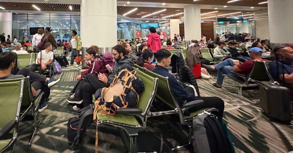 Nhiều chuyến bay tiếp tục bị hủy do xung đột Trung Đông, hành khách được đổi, hoàn vé ra sao?