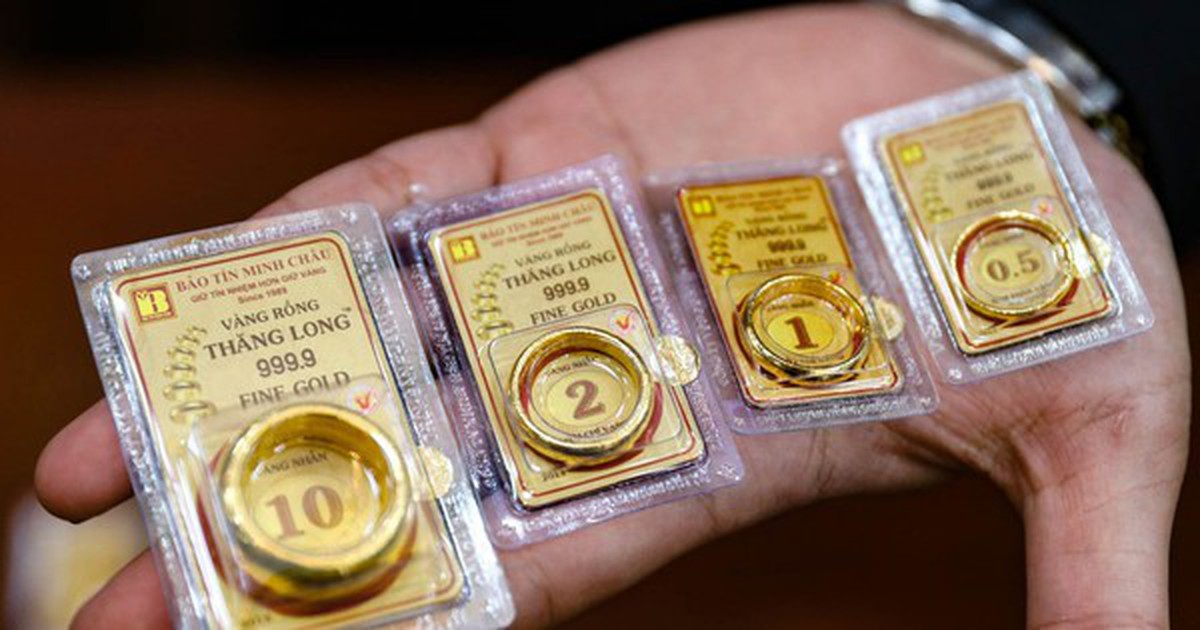 Giá vàng SJC, giá vàng nhẫn trơn sáng 7/3 tăng mạnh