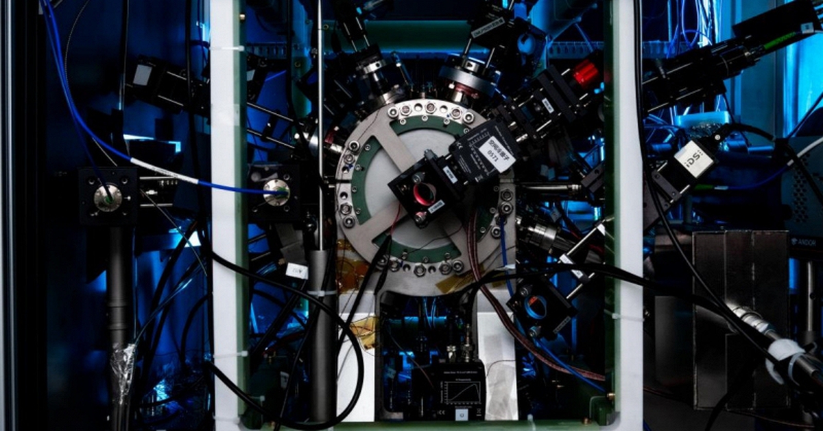 Cuộc đua giành quyền kiểm soát tính bằng giây: Trung Quốc thách thức vị thế độc tôn của Mỹ