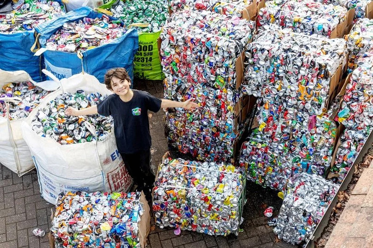 "Đế chế" ve chai của cậu bé 13 tuổi: Tái chế 1,5 triệu vỏ lon, gom về hơn nửa tỷ đồng