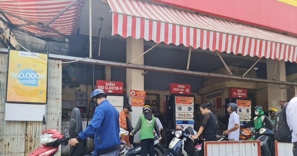 Hà Nội công bố danh sách 21 cây xăng dừng hoặc hạn chế bán hàng