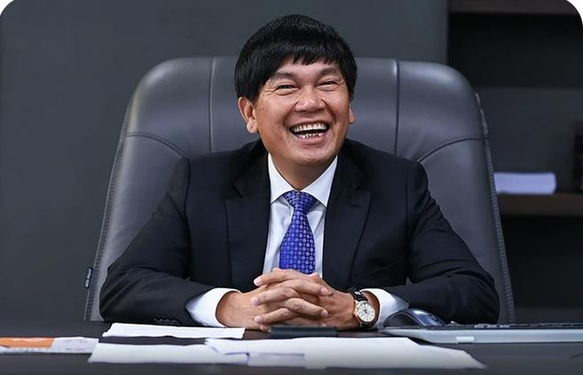 Con trai Chủ tịch Trần Đình Long đăng ký mua "bắt đáy" 50 triệu cổ phiếu Hoà Phát