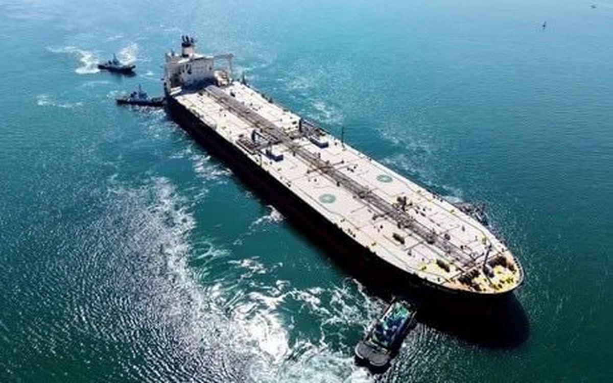 Phát hiện đội tàu chở 40 triệu thùng dầu ngoài khơi Trung Quốc