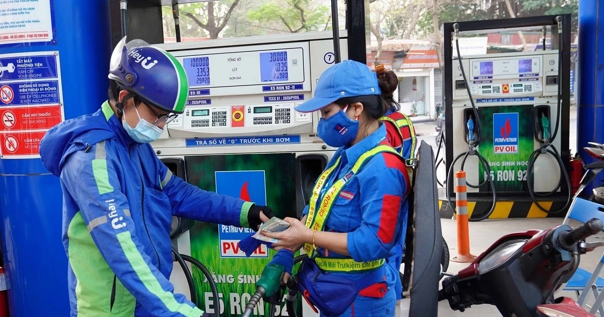 Giá xăng dầu trong nước tăng cao, dư địa nào để hạ nhiệt?