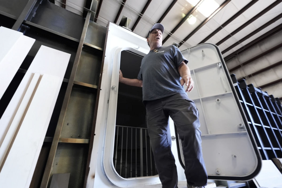 Chiến sự Trung Đông leo thang, doanh nghiệp hầm trú ẩn Mỹ 'cháy hàng'