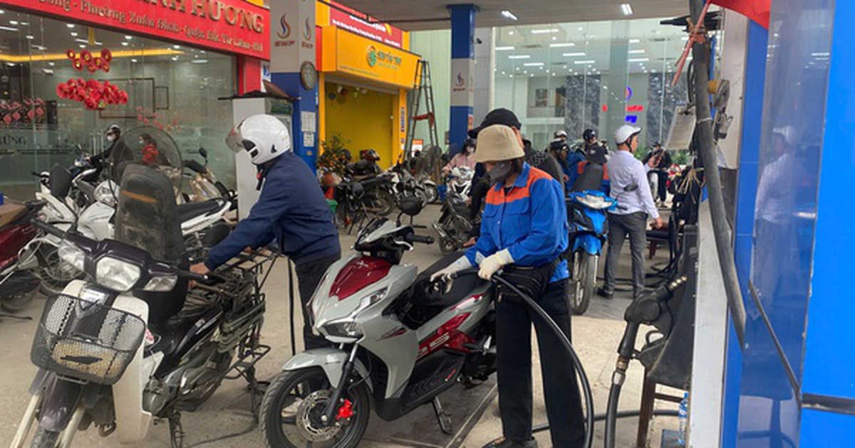 Nhiều mặt hàng xăng dầu tăng giá, dầu hỏa tăng cao nhất 2.513 đồng/lít