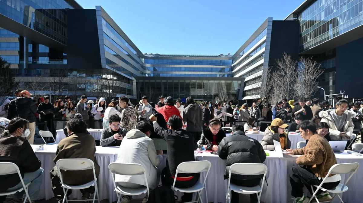 Cơn sốt OpenClaw tại Trung Quốc: Khi AI thông minh đến mức Chính phủ phải cảnh báo khẩn cấp vì lo rò rỉ dữ liệu