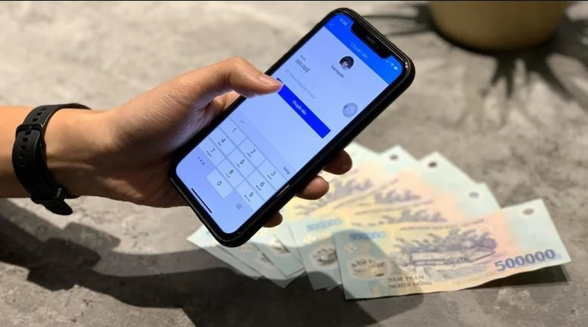 Cơ quan Thuế cảnh báo hộ kinh doanh chuyển doanh thu qua tài khoản của nhân viên, người thân: Có thể phạt cả người trốn thuế và người cho mượn tài khoản!