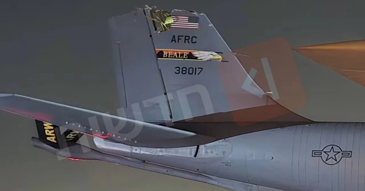 Cận cảnh máy bay Mỹ rách đuôi sau vụ va chạm ở Trung Đông