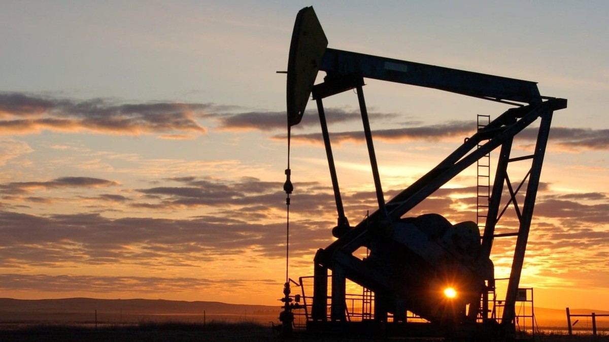 Dầu tiếp đà tăng khi Mỹ cân nhắc tấn công cơ sở xuất khẩu dầu mỏ của Iran