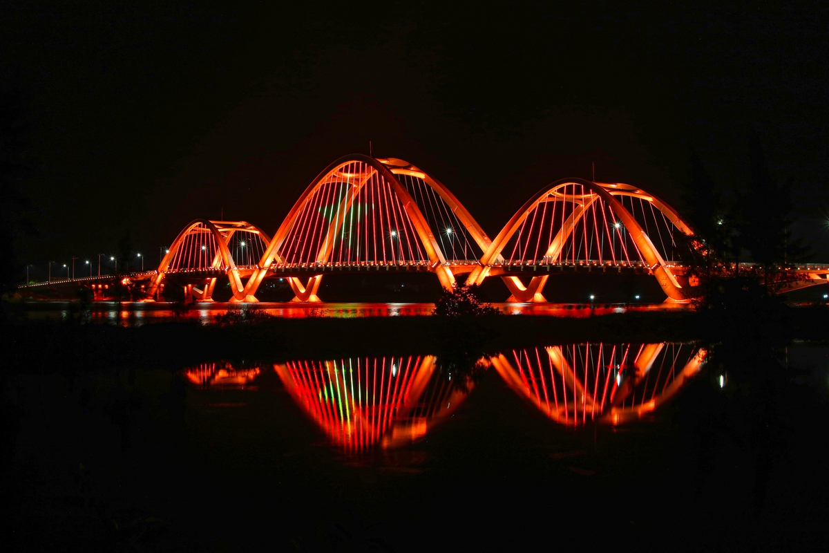 Vì sao cầu 1.300 tỷ ở Quảng Trị làm xong, nhưng đường dẫn vẫn tắc?