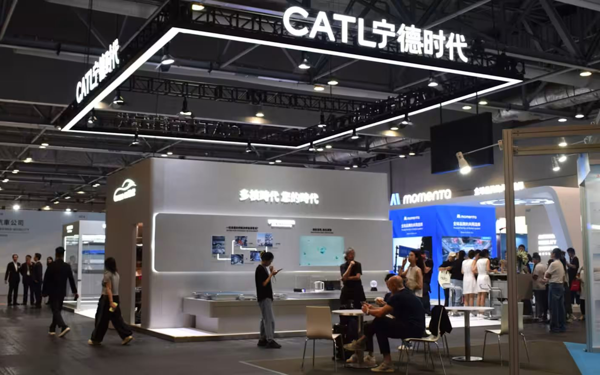 Người Hàn lại sắp 'thua trắng' ở một lĩnh vực quan trọng, Trung Quốc vươn lên kiểm soát 70% thị phần toàn cầu