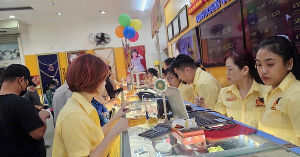 Giá vàng, bạc sập mạnh, "cơn ác mộng" hơn 10 năm trước có quay trở lại?