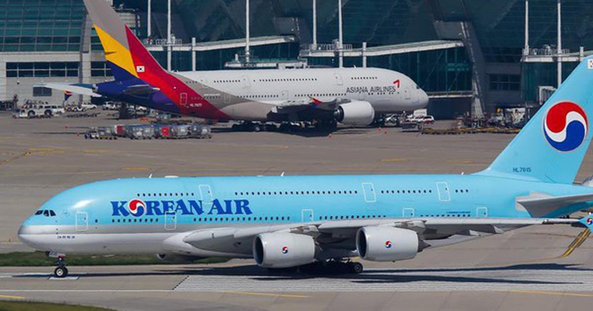 Các hãng hàng không tăng giá vé, phụ thu nhiên liệu như thế nào?