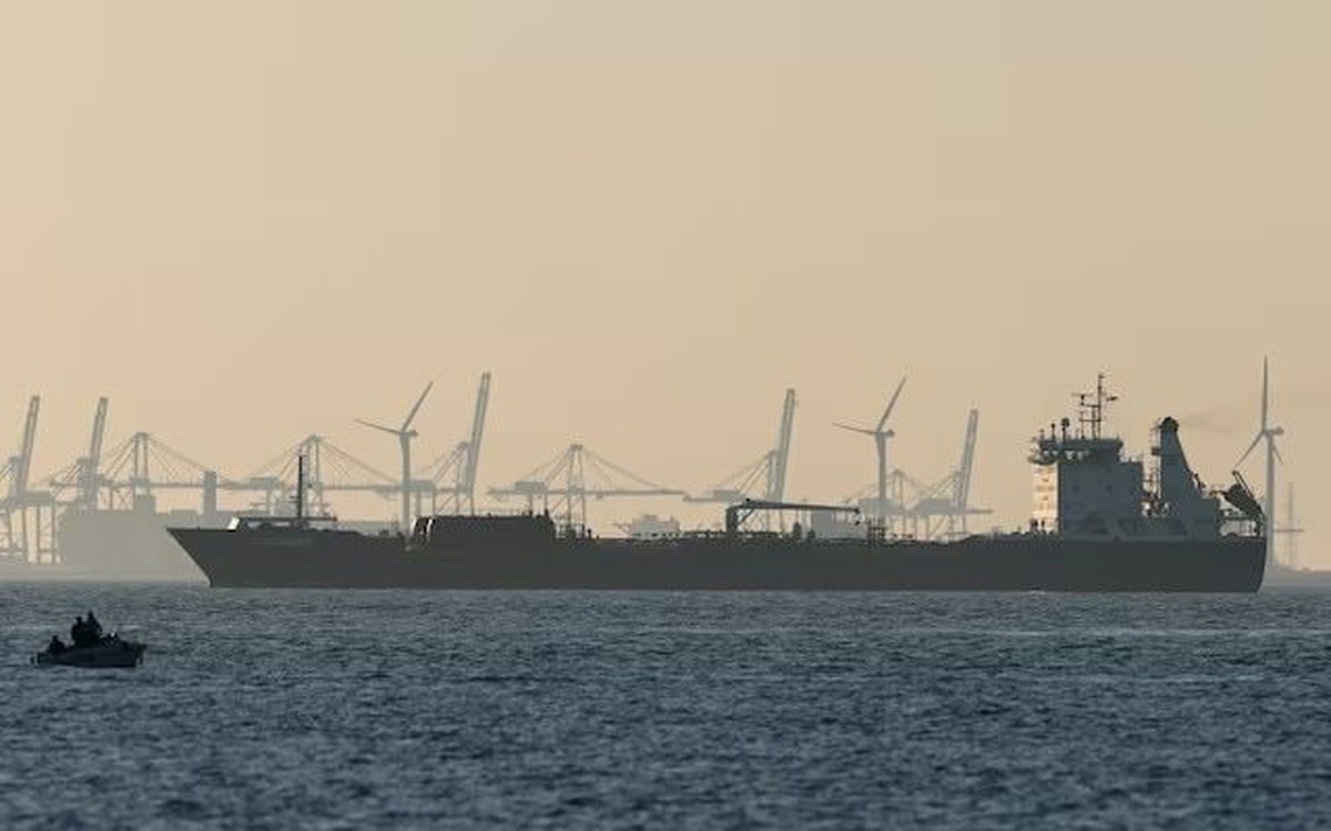 1,6 triệu thùng xăng dầu đang đổ về châu Á