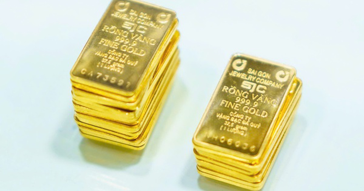 Giá vàng miếng SJC giảm 9 triệu đồng; bạc, chứng khoán cũng lao dốc