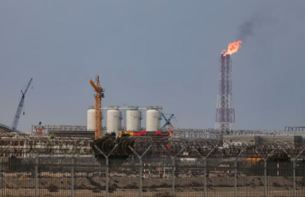 Eo biển Hormuz tắc nghẽn, phát hiện 'cứu tinh' mới dài 1.200km, đang vận chuyển hàng triệu thùng dầu mỗi ngày