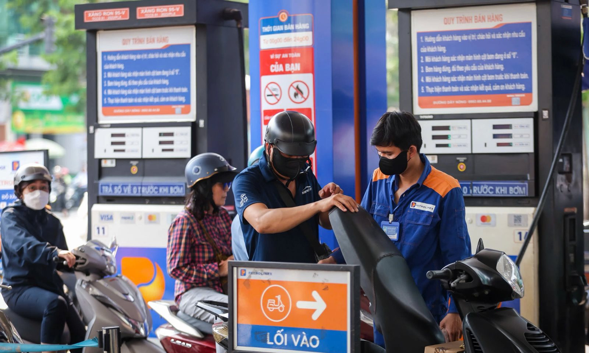 Giá xăng dầu tăng, chuỗi cung ứng chao đảo, giá vàng xảy ra hiện tượng lạ: Chuyên gia lý giải thế nào?