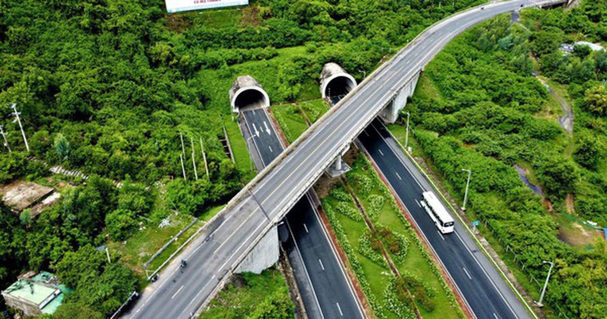 Khắc phục hư hỏng trên cao tốc Vân Phong - Nha Trang trước ngày 30/3