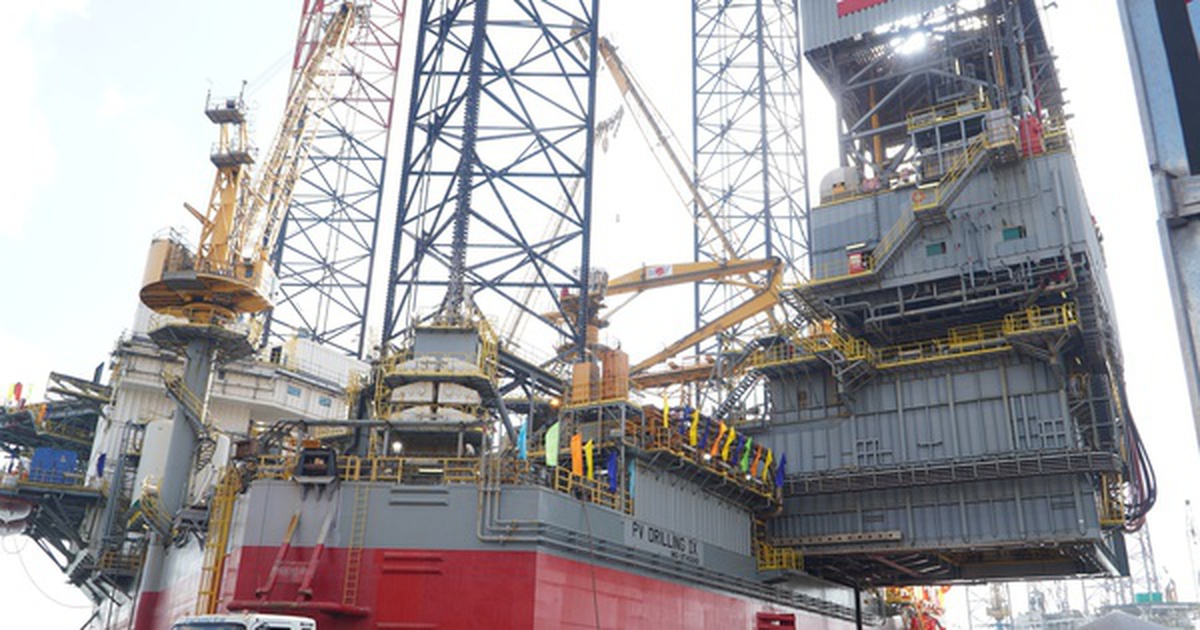 Cận cảnh "siêu giàn khoan" hiện đại nhất PV Drilling vừa được đặt tên tại TPHCM