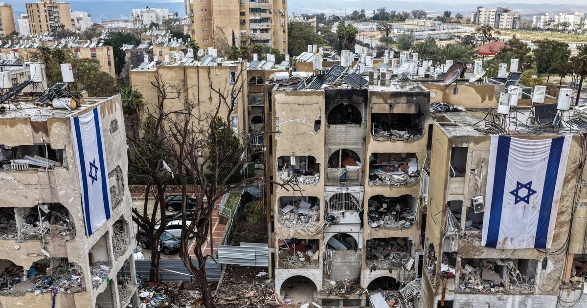 Sau một tháng giao tranh: Israel dọa 'leo thang', Iran gửi lời tới các nước láng giềng