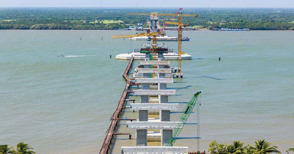 Cây cầu dây văng hơn 3.860 tỷ đồng, giúp rút ngắn 80km từ miền Tây về TP. Hồ Chí Minh do Đèo Cả thi công hiện có tiến độ ra sao?