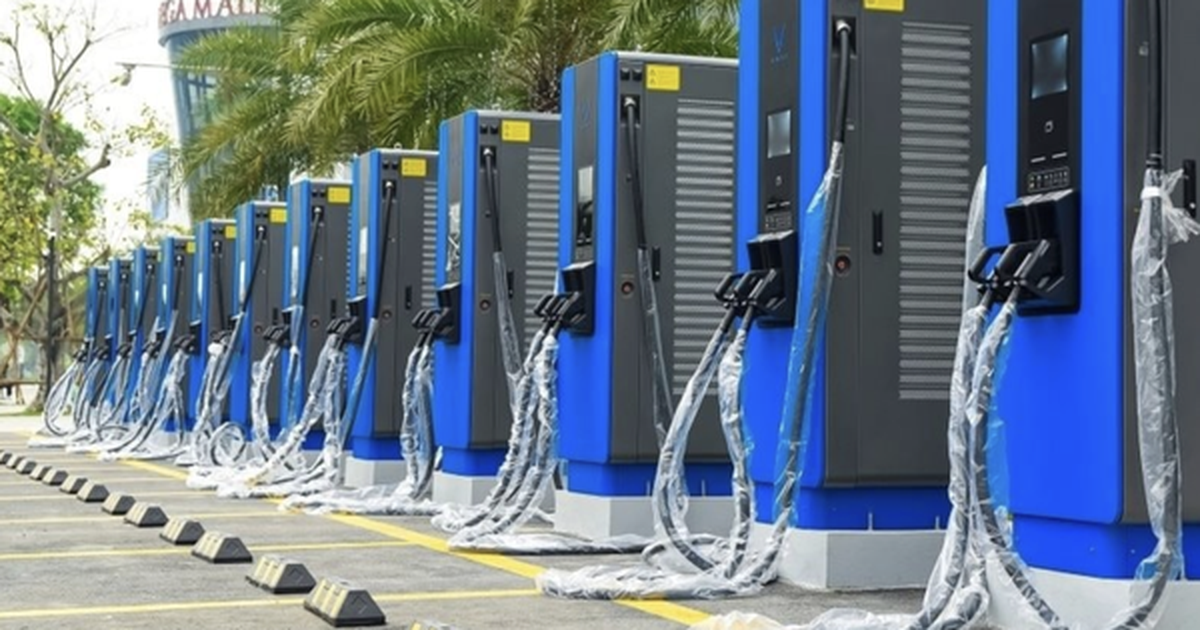 Đại gia may mặc bất ngờ muốn làm trạm sạc xe điện