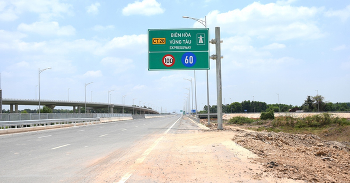 CLIP: Cận cảnh tuyến cao tốc Biên Hòa - Vũng Tàu tiếp tục "hoãn" khai thác tạm