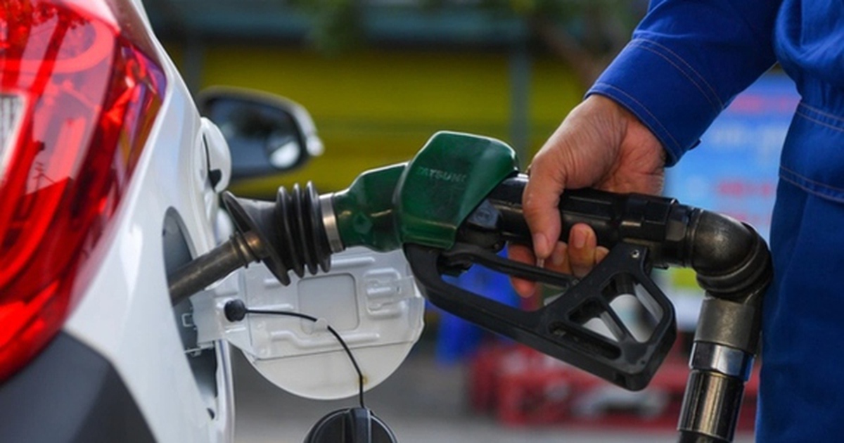 Đề xuất miễn thuế xăng, dầu, nhiên liệu bay đến 30/6/2026