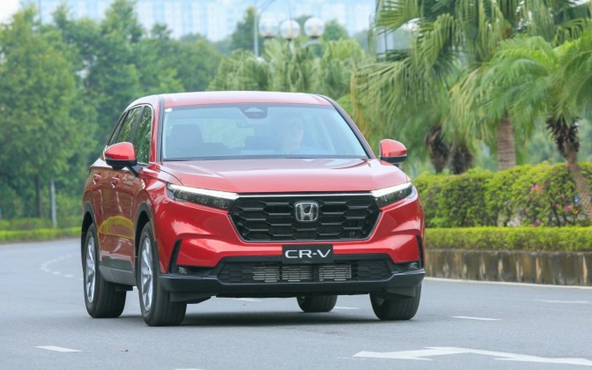 Honda Việt Nam bổ sung công nghệ cho CR-V bản xăng, giá bán từ 1,039 tỷ đồng