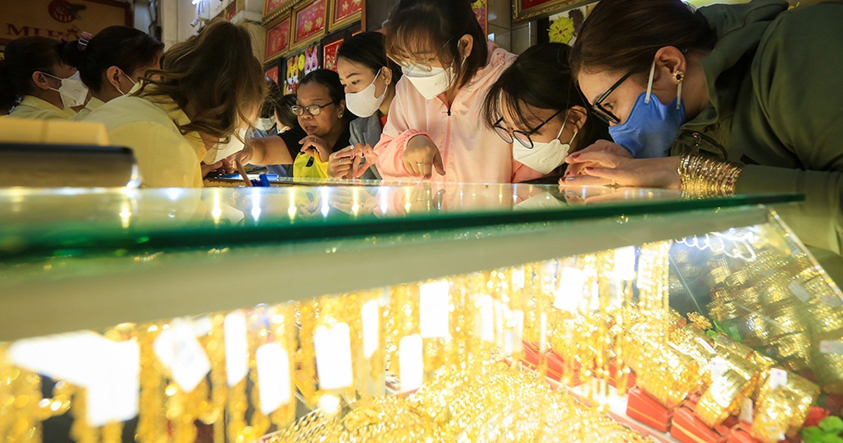 Thị trường tài chính chao đảo