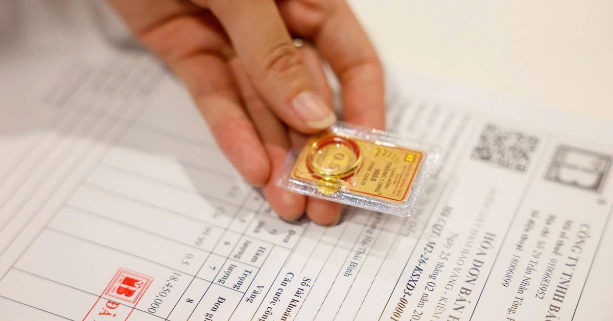 Công ty vàng tăng bán khi giá giảm mạnh