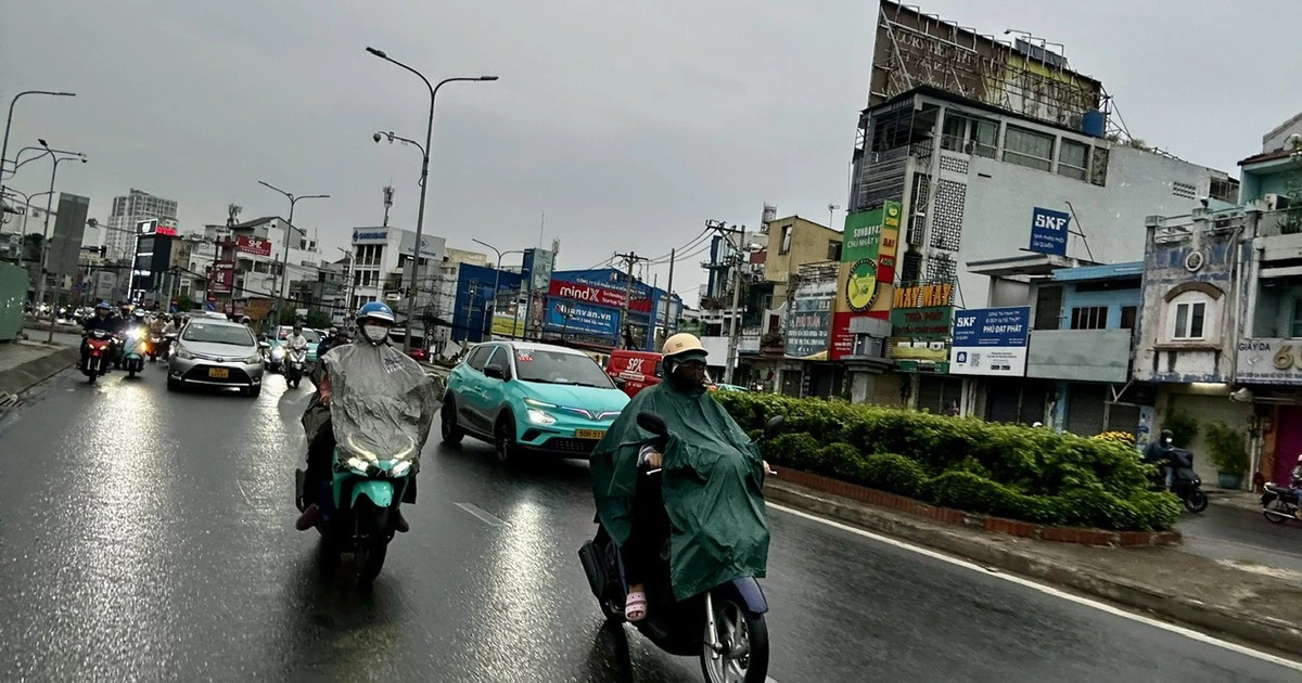 TP.HCM nắng nóng đến 39 độ C, mưa trái mùa tăng trong tháng 3