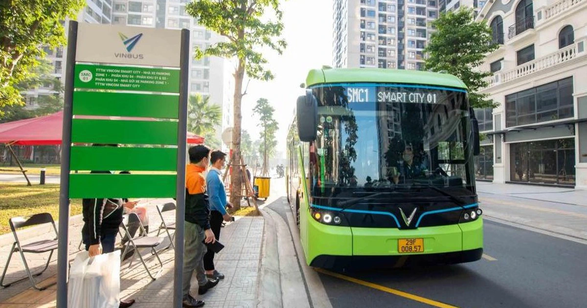 Thủ tướng yêu cầu khẩn trương phủ trạm sạc, cả nước chuyển đổi sang giao thông điện